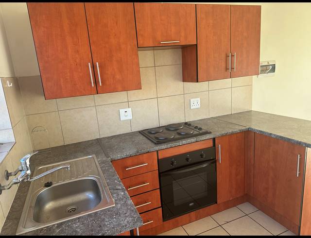 2 BEDROOM GATED ESTATE FOR SALE IN THE ORCHARDS